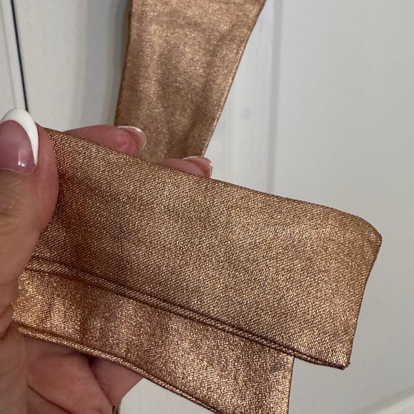 Grey Scale 🌺Elegant Gold Women's Wrap Top - Picture 10 of 11